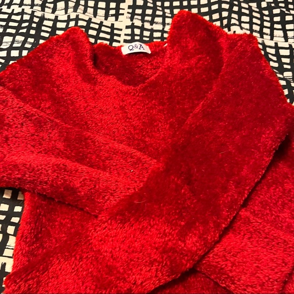 Vibrant Red Q&A long sleeve sweater. Sz small super soft, or be medium petite - Picture 3 of 4